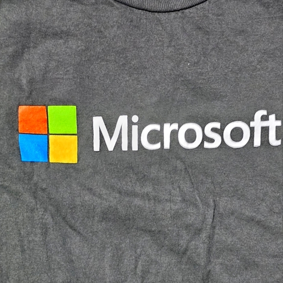 graphic t-shirt - Picture 1 of 2